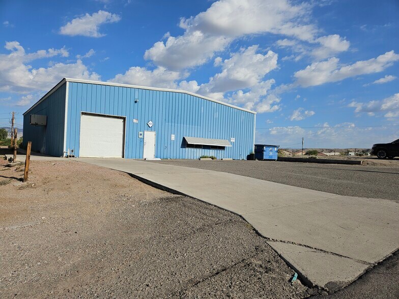 More Photos Of 3829 Rising Sun Rd, Bullhead City Distribution For Lease
