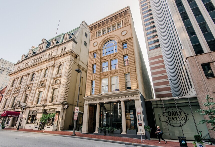 More Photos Of 217 N Charles St, Baltimore Office For Lease