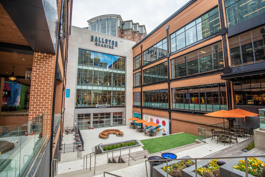 More Photos Of 671 N Glebe Rd, Arlington Office For Lease