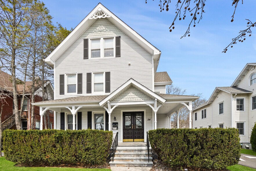 More Photos Of 24 Hoyt St, Stamford Apartments For Sale