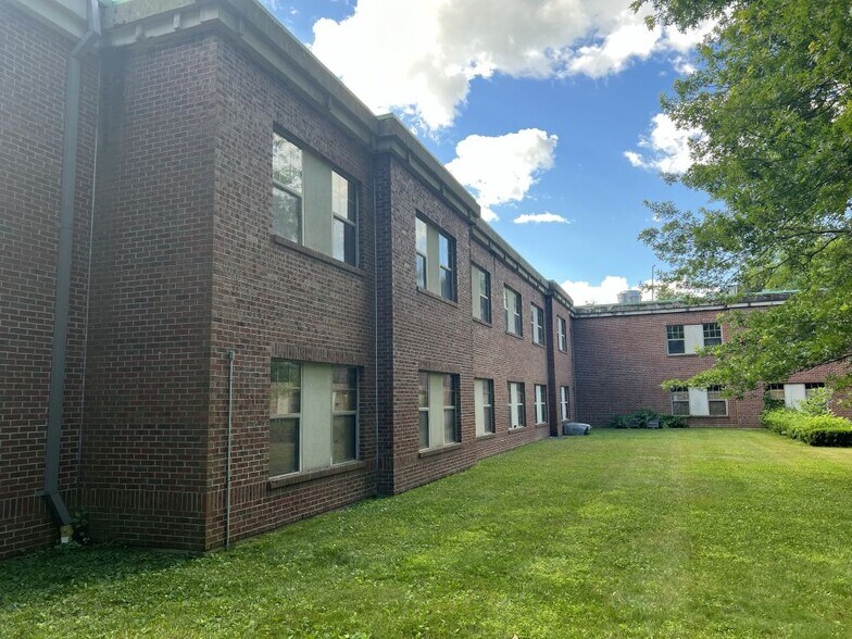 More Photos Of 126 Ford St, Ansonia Rehabilitation Center For Sale