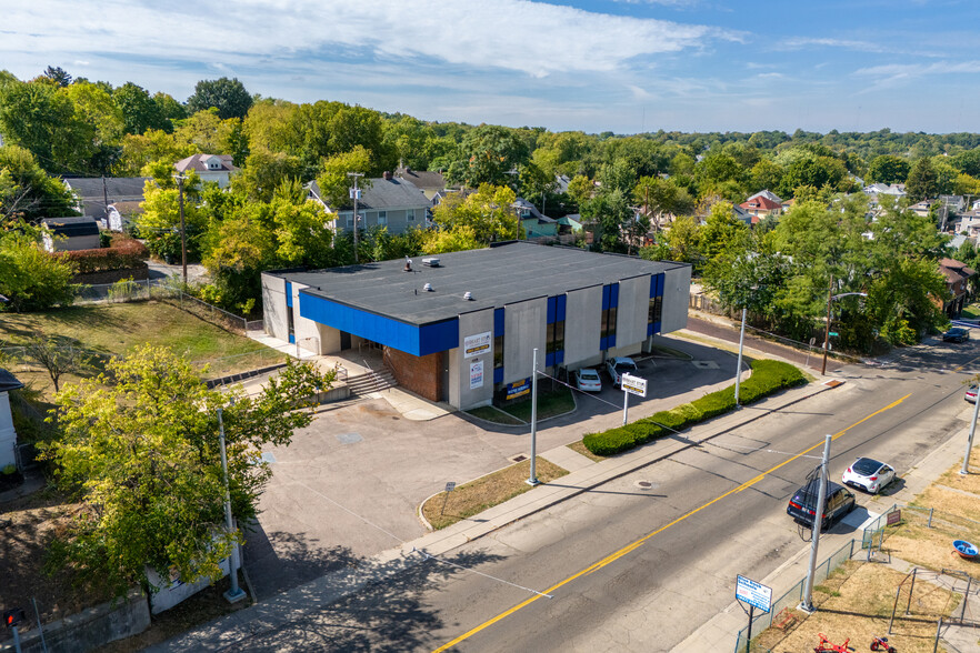 Primary Photo Of 2008 Wyoming St, Dayton Public Library For Sale