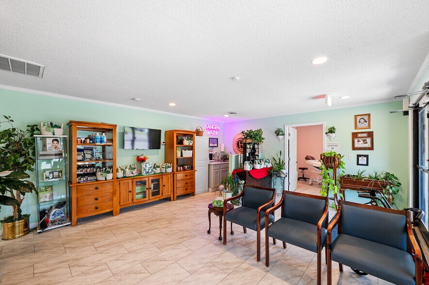 More Photos Of 910 E Garrison Blvd, Gastonia General Retail For Sale