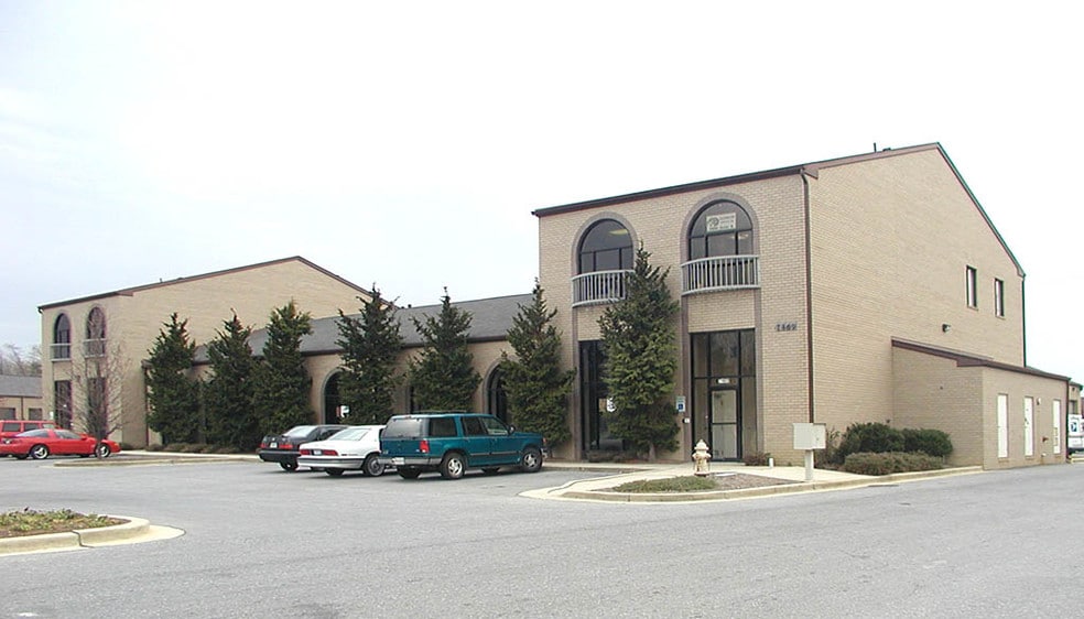 More Photos Of 7469-7475 Old Alexandria Ferry Rd, Clinton Warehouse For Lease