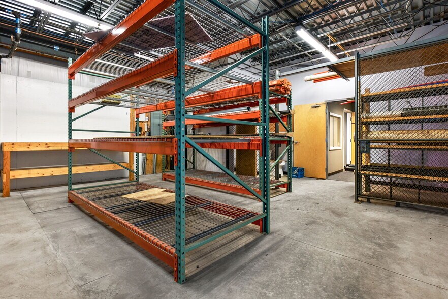 More Photos Of 3 Ajootian Way, Middleton Warehouse For Sale