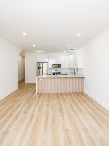 More Photos Of 1245 S Fairfield Ave, Chicago Apartments For Sale