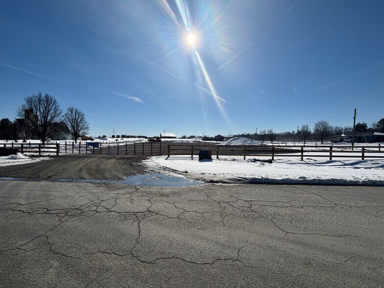 More Photos Of 11603 Luck Stone Rd, Bealeton Land For Lease