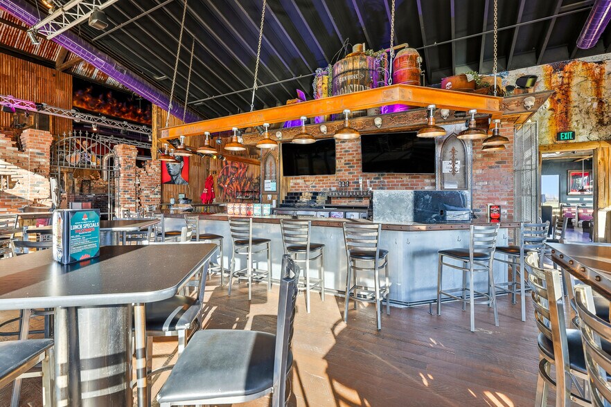 More Photos Of 4862 W Hildebrand Blvd, Kennewick Restaurant For Lease