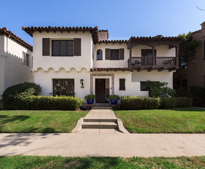 Primary Photo Of 9948 Robbins Dr, Beverly Hills Apartments For Sale