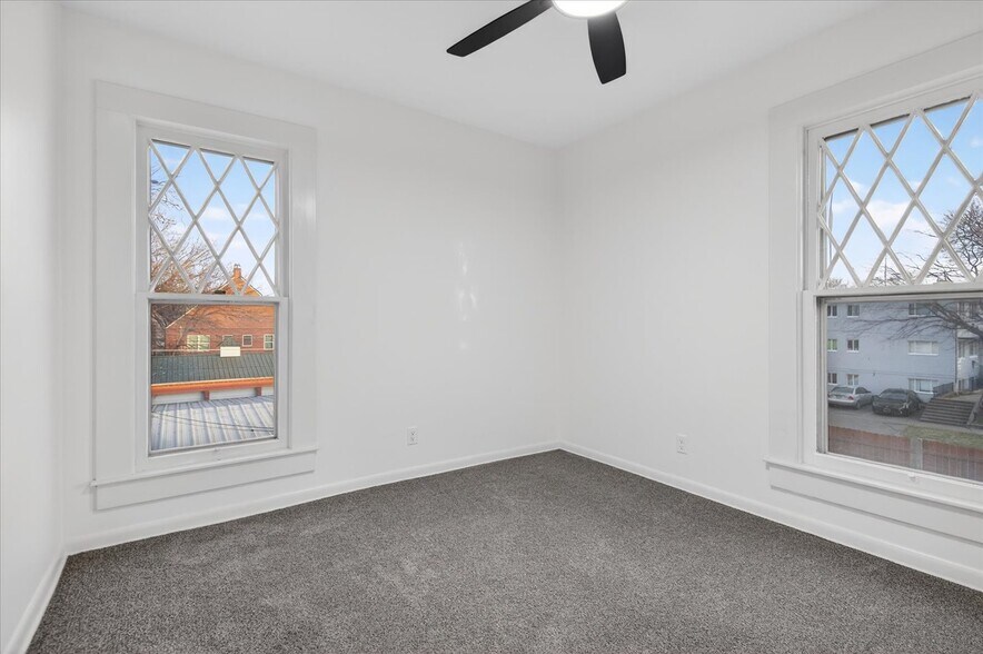 More Photos Of 822 S Johnstone Ave, Bartlesville Freestanding For Sale