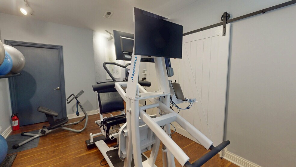 More Photos Of 240 Main St W, Carmel Storefront Retail Residential For Sale