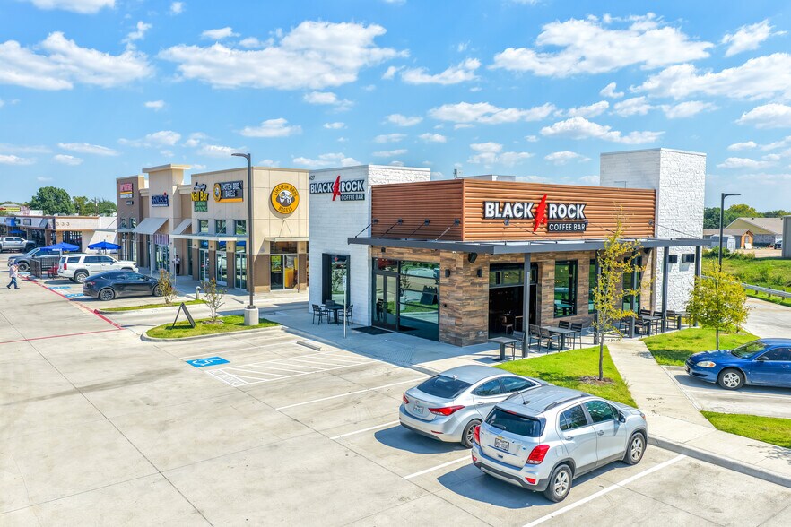 More Photos Of 427 Wilshire blvd, Burleson Restaurant For Sale