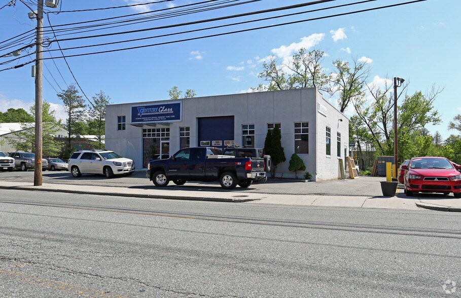 More Photos Of 231 Lexington St, Waltham Industrial For Sale