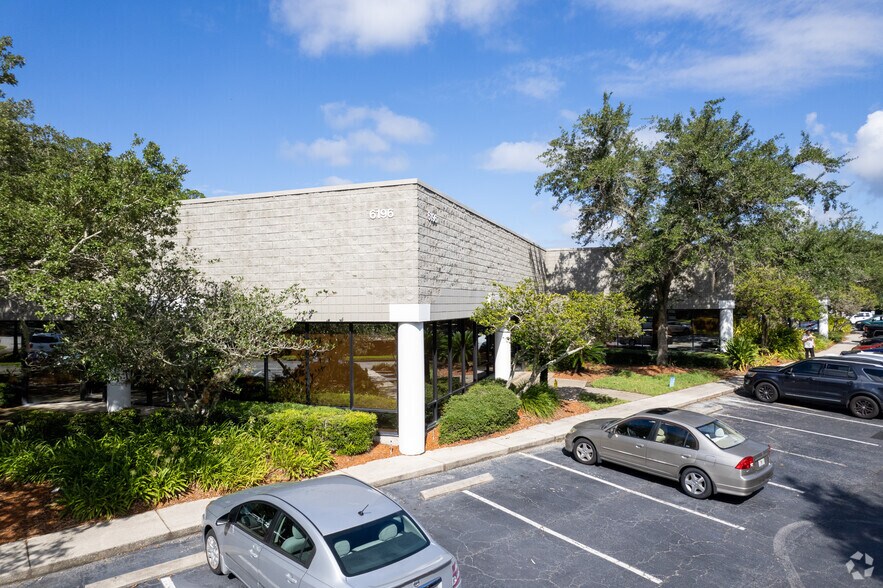 More Photos Of 6196 Lake Gray Blvd, Jacksonville Medical For Lease