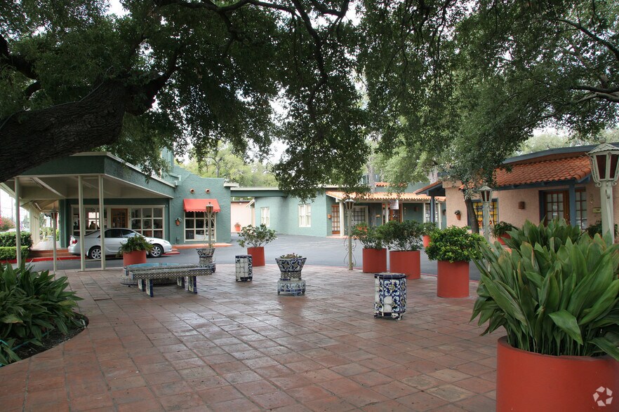 More Photos Of 3617 Broadway, San Antonio Coworking Space