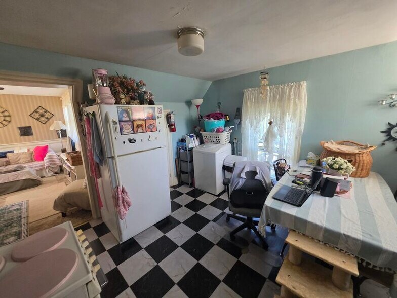 More Photos Of 115 Limerock St, Rockland Apartments For Sale