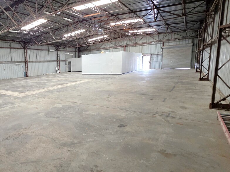 More Photos Of 3829 Rising Sun Rd, Bullhead City Distribution For Lease