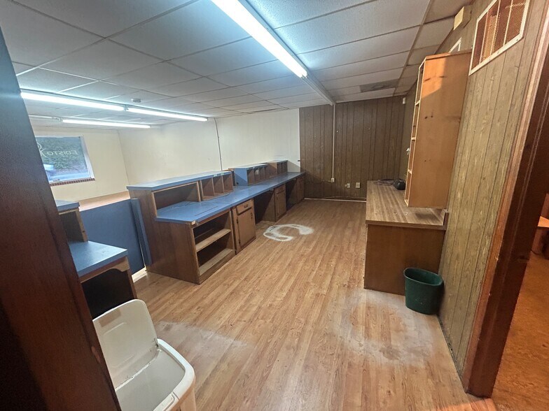 More Photos Of 4456 Rosemary St, Williston Office For Sale