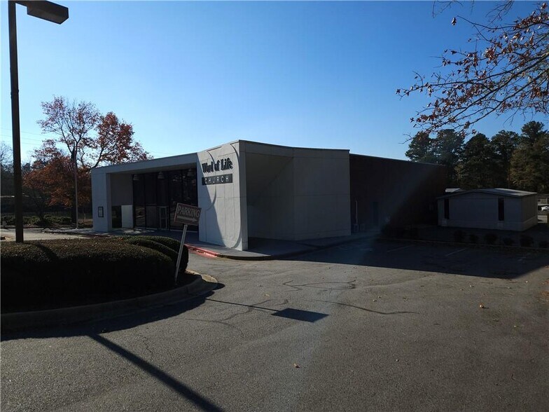 More Photos Of 4144 Old Austell Rd, Powder Springs Religious Facility For Lease