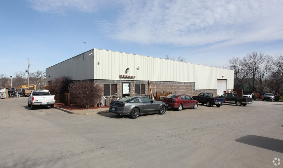 Primary Photo Of 6770 W 152nd Ter, Overland Park Warehouse For Lease
