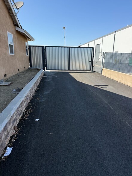 More Photos Of 2831 E Coronado St, Anaheim Land For Lease
