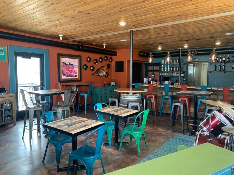 More Photos Of 121 W Midland Ave, Woodland Park Restaurant For Lease