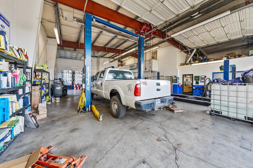 More Photos Of 3311 Biddle Rd, Medford Auto Repair For Sale