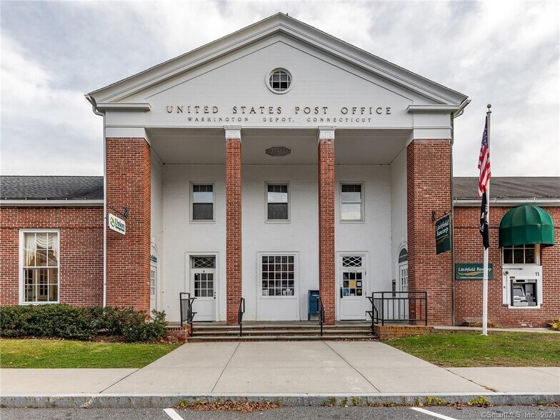 Primary Photo Of 9 Bryan Hall Plz, Washington Depot Bank For Lease
