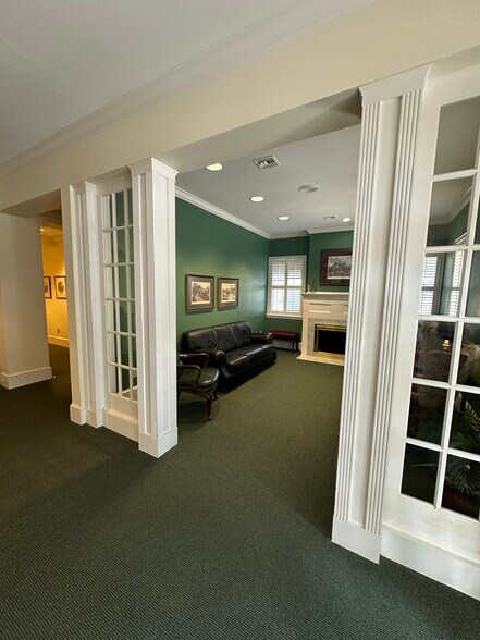 More Photos Of 1850 Bellair Blvd, Orange Park Medical For Sale