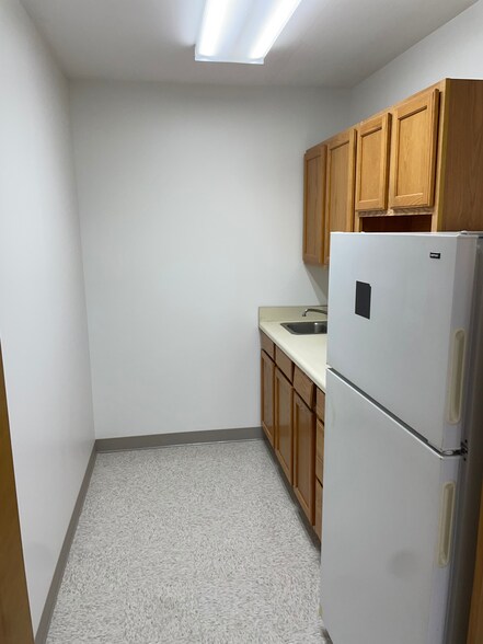 More Photos Of 6128 Brookshire Blvd, Charlotte Light Distribution For Lease