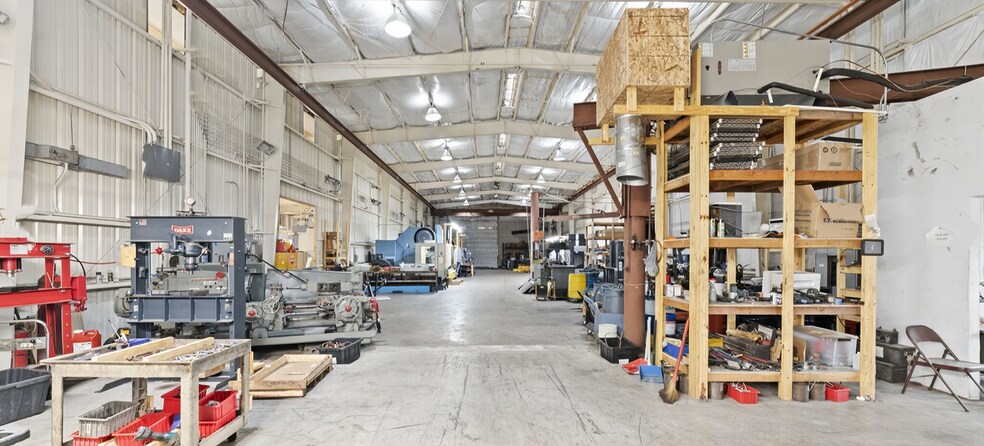 More Photos Of 9202 Lambright Rd, Houston Warehouse For Sale