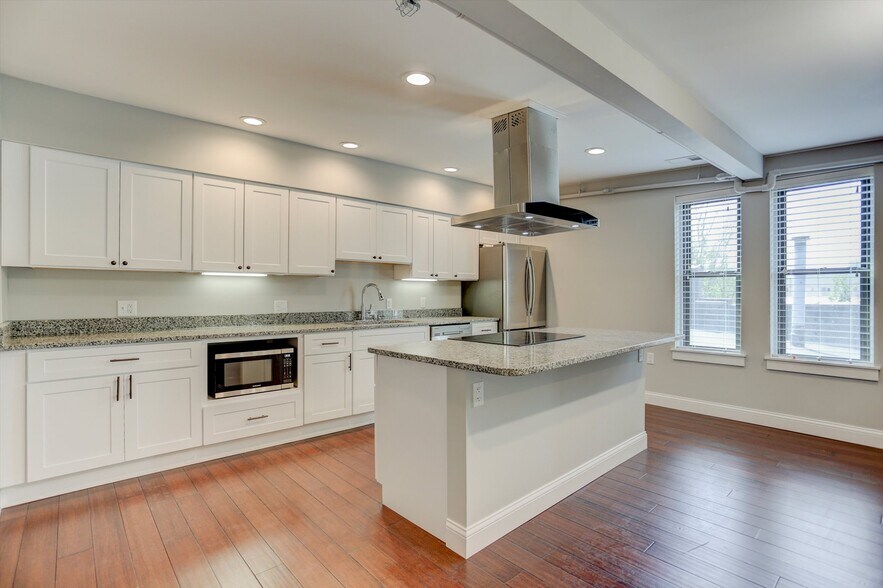 More Photos Of 218 W Main St, Urbana Office For Sale