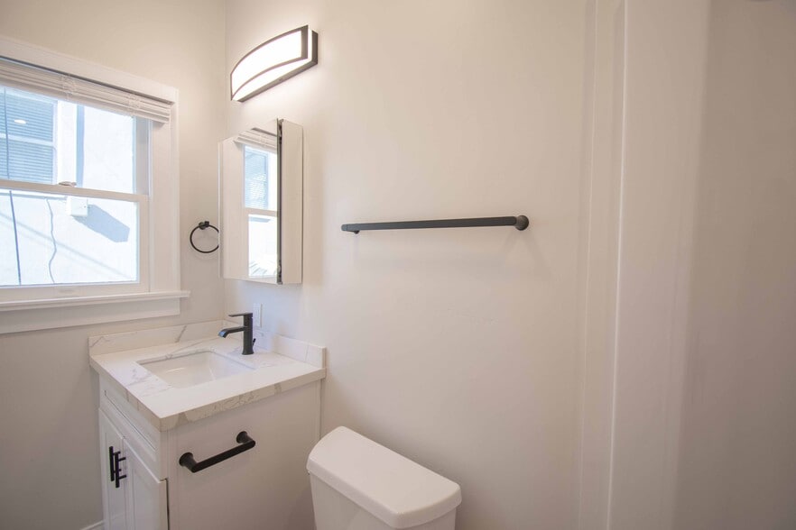 More Photos Of 3750-3756 4th Ave, San Diego Apartments For Sale