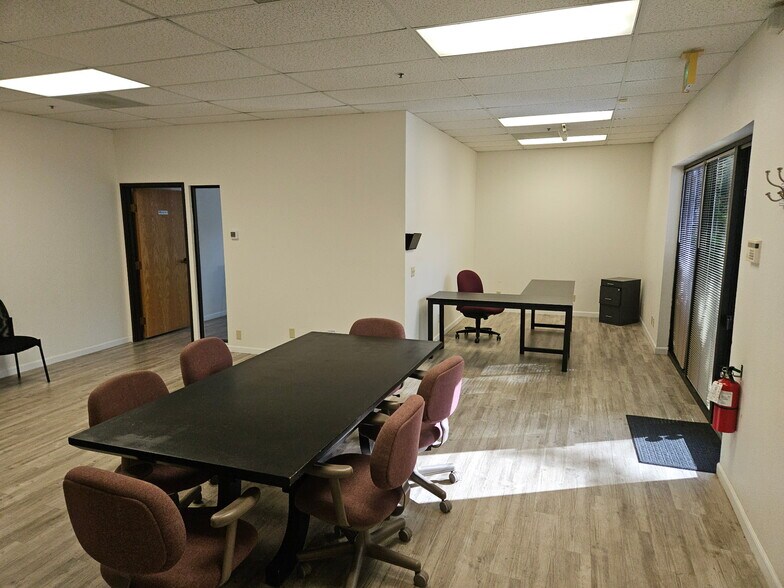 More Photos Of 5510 Skylane Blvd, Santa Rosa Office For Lease