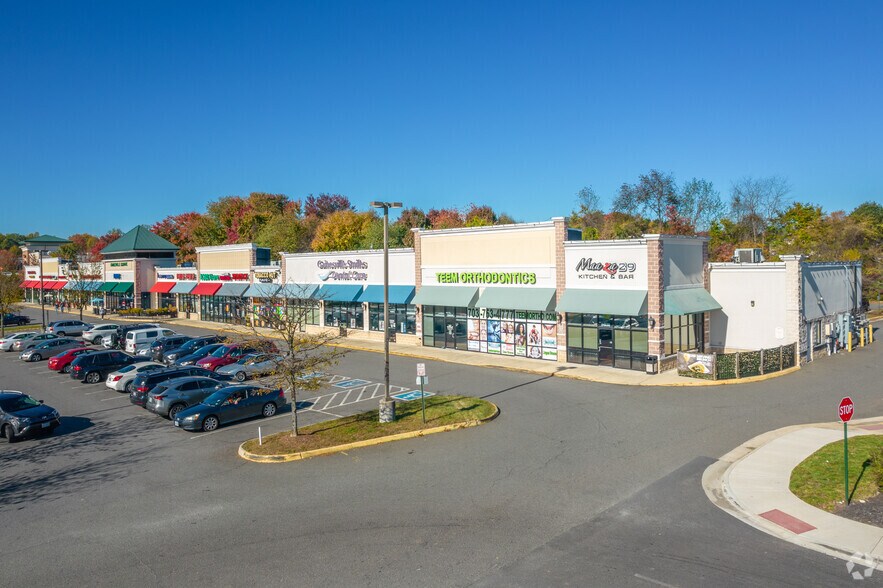 Primary Photo Of 14620-14710 Lee Hwy, Gainesville General Retail For Lease