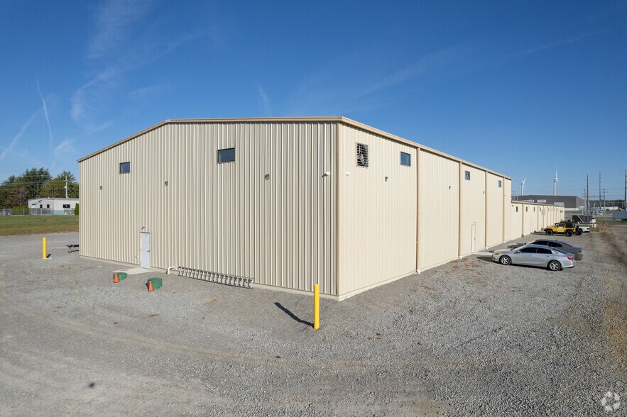 More Photos Of 12495 County Road 99, Findlay Freestanding For Lease