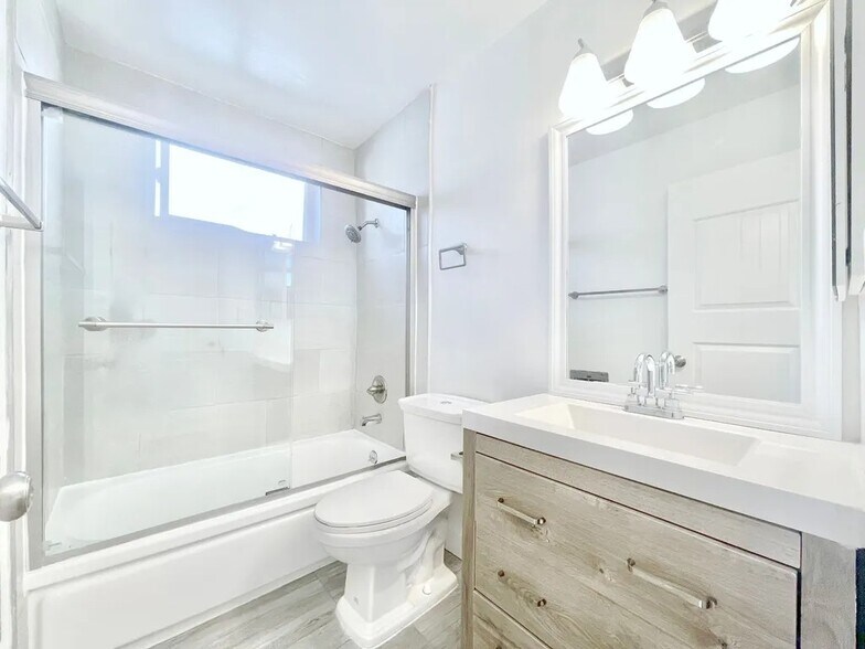 More Photos Of 3667 Veteran Ave, Los Angeles Apartments For Sale