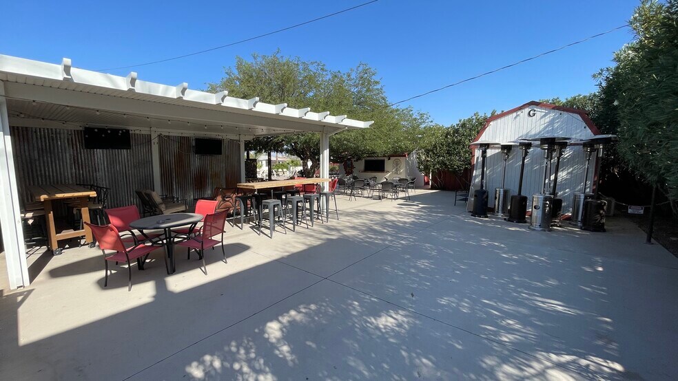 More Photos Of 301 N Picacho St, Casa Grande Restaurant For Sale