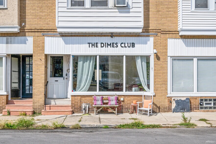 More Photos Of 694 Pont Reading Rd, Ardmore Storefront Retail Residential For Sale