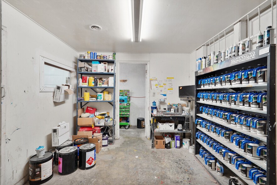 More Photos Of 245 24th St, Richmond Auto Repair For Sale
