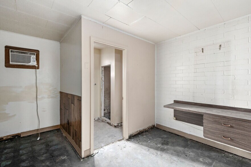 More Photos Of 1521 1st Ave NW, Great Falls Hotel For Sale