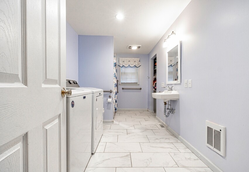 More Photos Of 90 Peters Ln, Blackwood Specialty For Sale