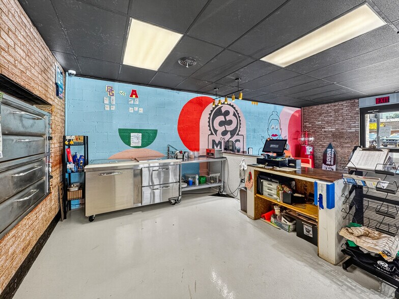 More Photos Of 2206 7th Ave, Altoona Restaurant For Sale