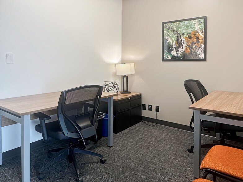 More Photos Of 15300 Croydon Dr, Surrey Coworking Space