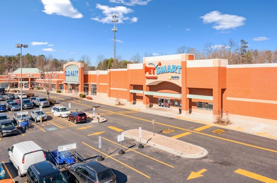 More Photos Of 3648-3740 E Franklin Blvd, Gastonia Unknown For Lease