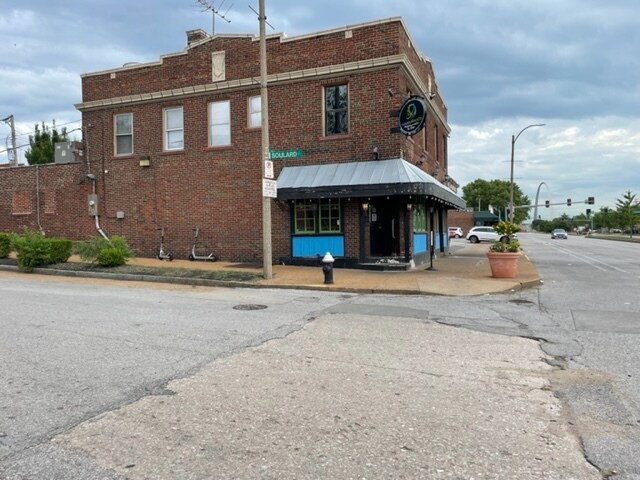 More Photos Of 1731 S 7th St, Saint Louis Restaurant For Sale