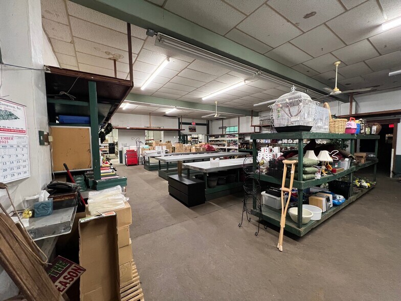 More Photos Of 565 Union Ave, Middlesex Flex For Sale