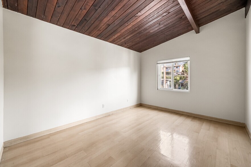 More Photos Of 1011 Laguna St, Santa Barbara Apartments For Sale