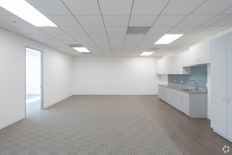 Photo of 4th Floor Ste 445