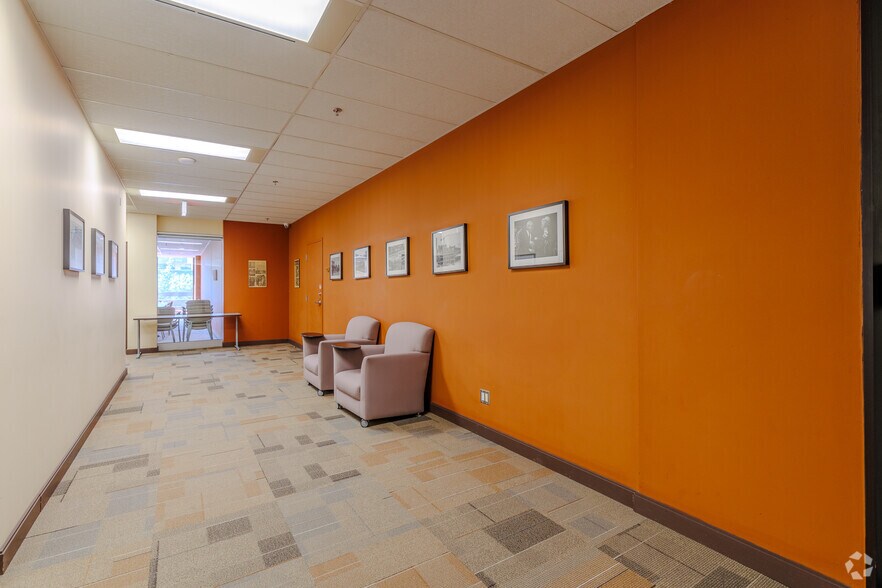 More Photos Of 100, 110, and 120 King St W, Hamilton Unknown For Lease